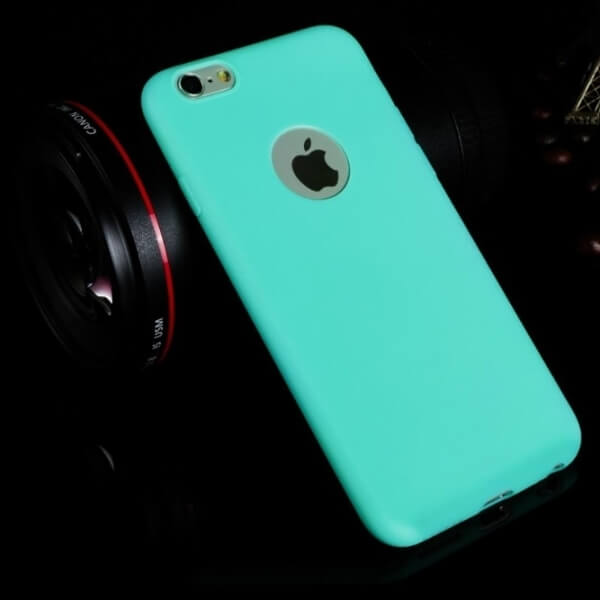 Silikónový matný obal s výrezom pre Apple iPhone 8 - modrý