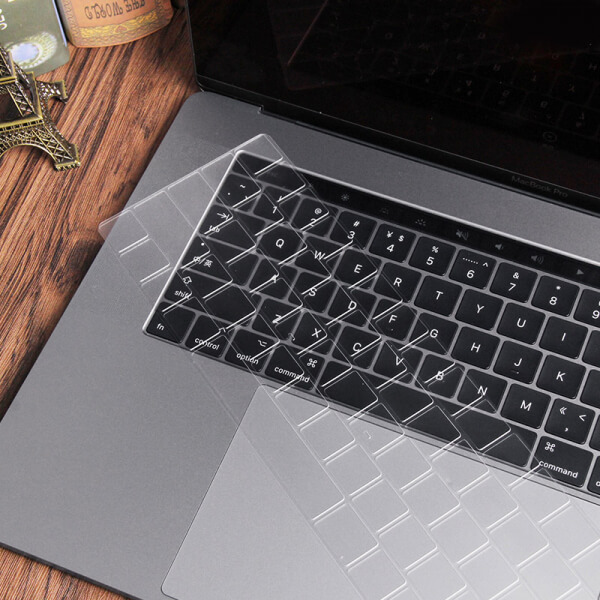 SES Silikónový ochranný obal na klávesnici EÚ verzia pre Apple MacBook Pro 15" TouchBar (2016-2020) - priehľadný 6956