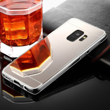 Silikónový zrkadlový ochranný obal pre Samsung Galaxy A8 2018 A530F - strieborný