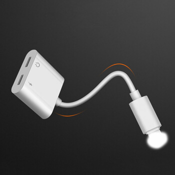 Adaptér s dvojitou redukciou Lightning pre nabíjanie a slúchadlá Apple iPhone 7, 8 Plus, X, XS a ďalšie strieborný