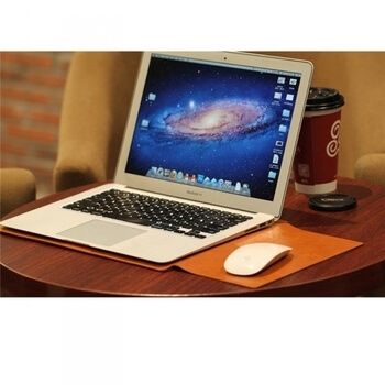 Ochranný kožený obal pre Apple MacBook Pro 15" TouchBar (2016-2020) - hnedý