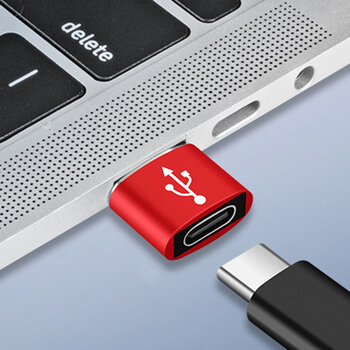 Redukcia adaptér s USB-C výstupom as USB 3.0 vstupom strieborná