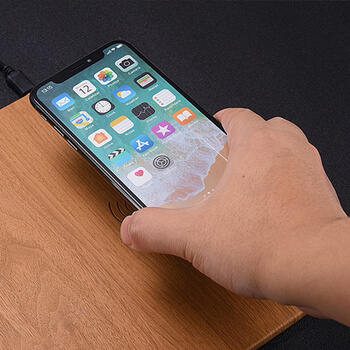 2v1 Bezdrôtová nabíjačka a podložka MagSafe pre Apple iPhone, Apple Watch, AirPods (7.séria) hnedá