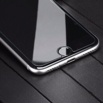 3x Ochranné tvrdené sklo pre Apple iPhone SE (2022) - 2+1 zdarma