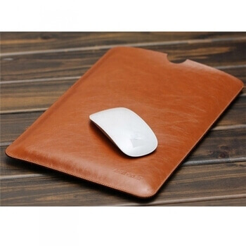 Ochranný kožený obal pre Apple MacBook Air 13,6" (2022, M2) - hnedý