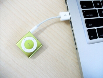 USB kábel pre Apple iPod Shuffle 3rd 4th 5th 6th 3.5mm Jack MC003ZM/A