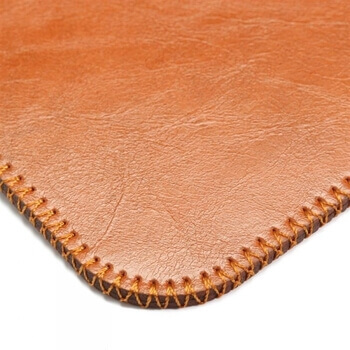 Ochranný kožený obal pre Apple MacBook Air 13,6" (2024, M3) - hnedý