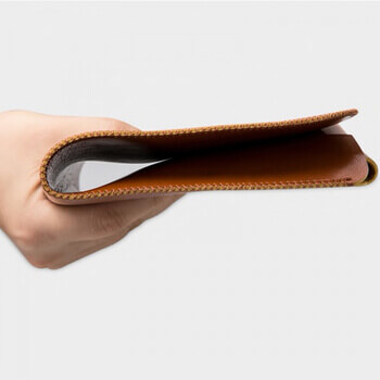 Ochranný kožený obal pre Apple MacBook Neo (2026) - čierny