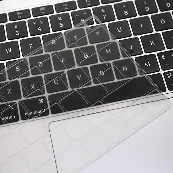 SES Silikónový ochranný obal na klávesnici EÚ verzia pre Apple MacBook Air 13" (2020) - priehľadný 8267